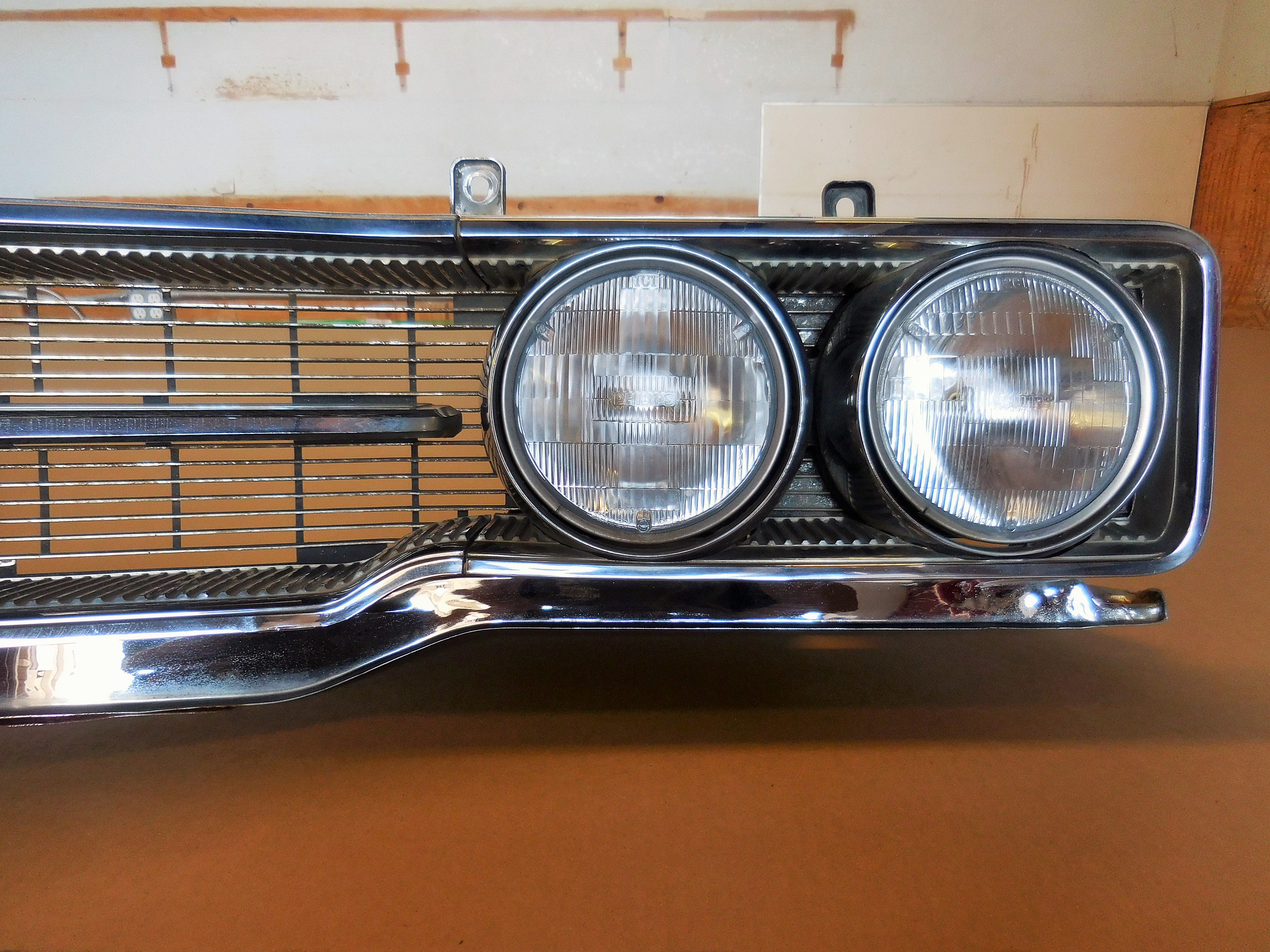 1964, Buick, Wildcat, Grill, Assembly, with, Left, Right, Headlight, Bezels,