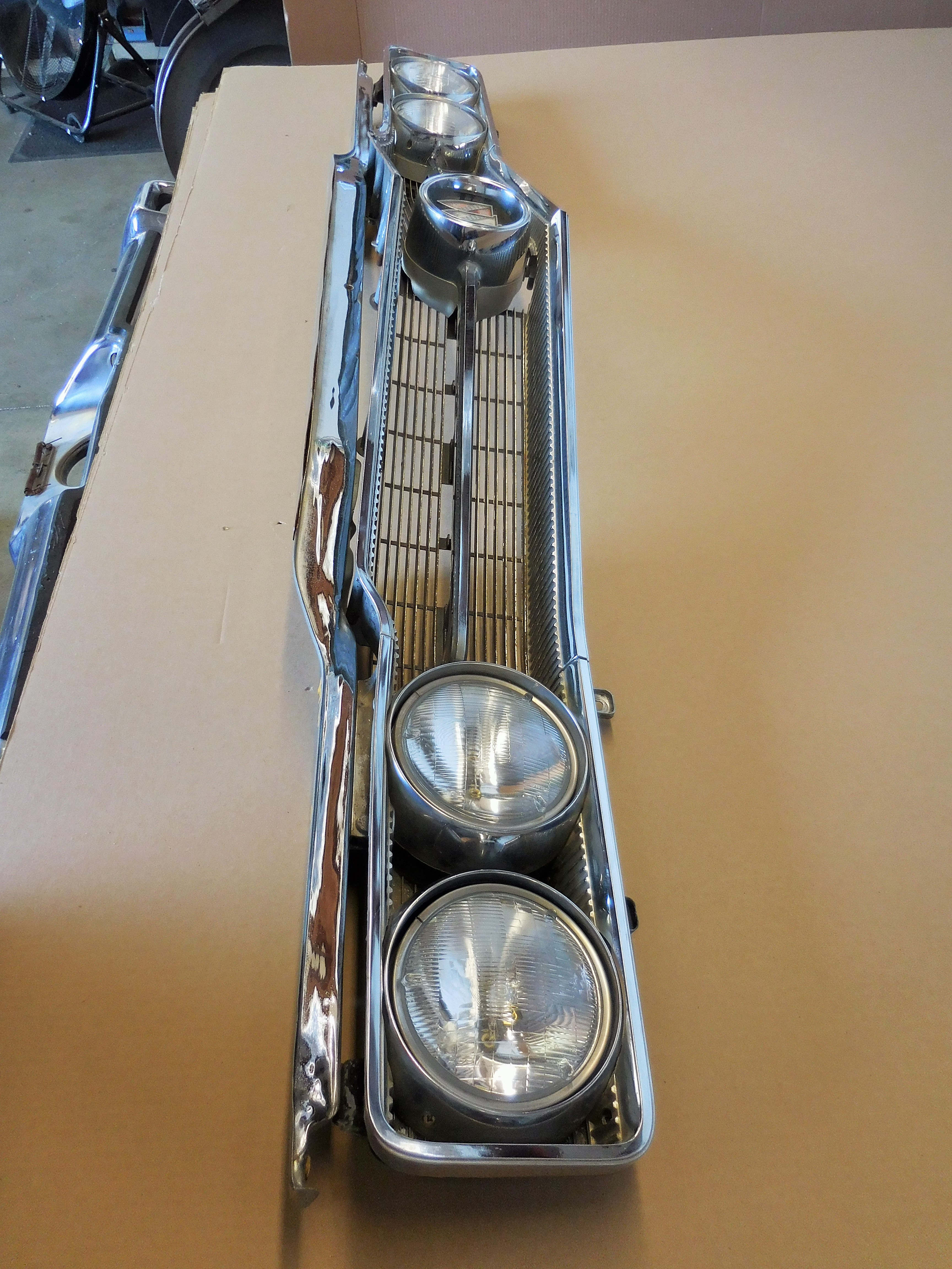 1964, Buick, Wildcat, Grill, Assembly, with, Left, Right, Headlight, Bezels,