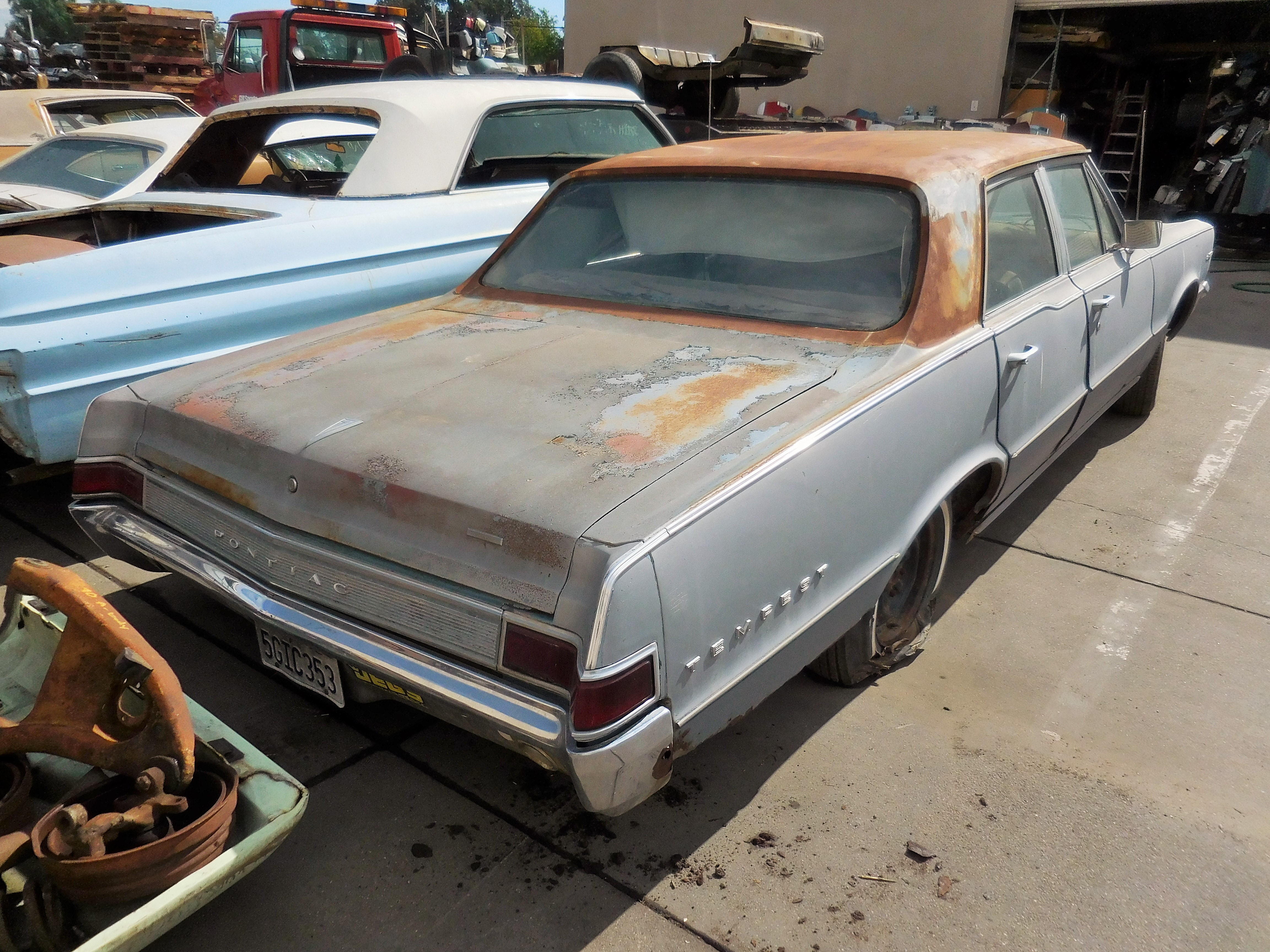 parts, car,1965, Pontiac, Tempest, 326, AT,bumper,front,hood,fender,glass,deck,lid,trim,roof,326,frame,suspension,front,rear,left,right,
