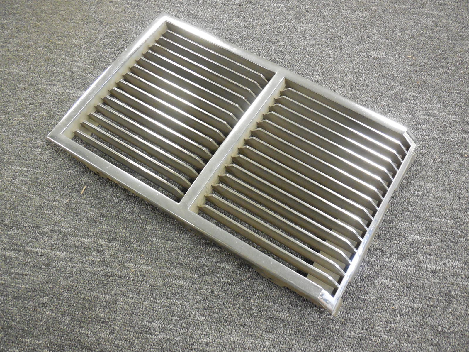 1977 Oldsmobile 88 Left Grill