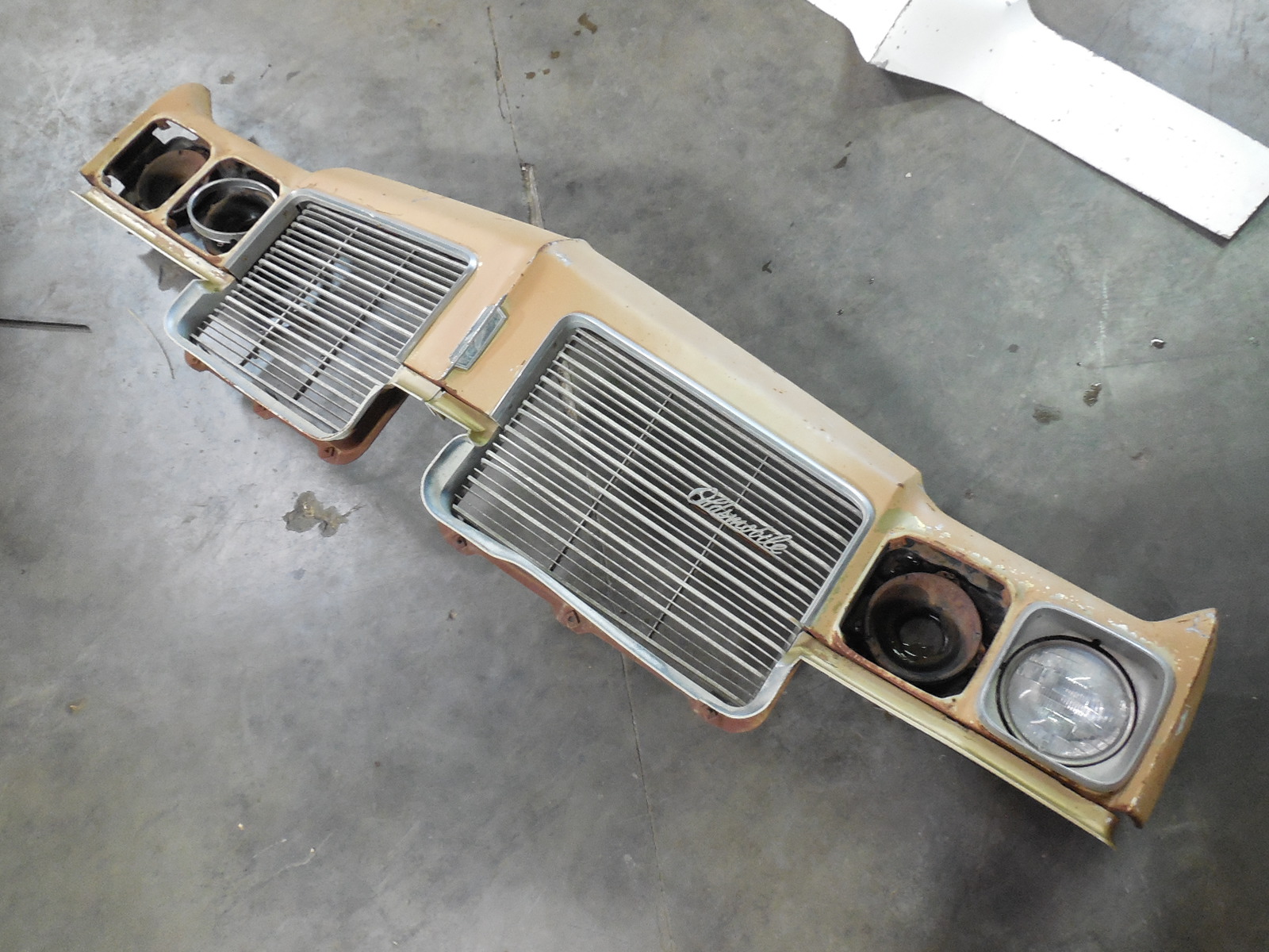 1970 Oldsmobile Header Panel