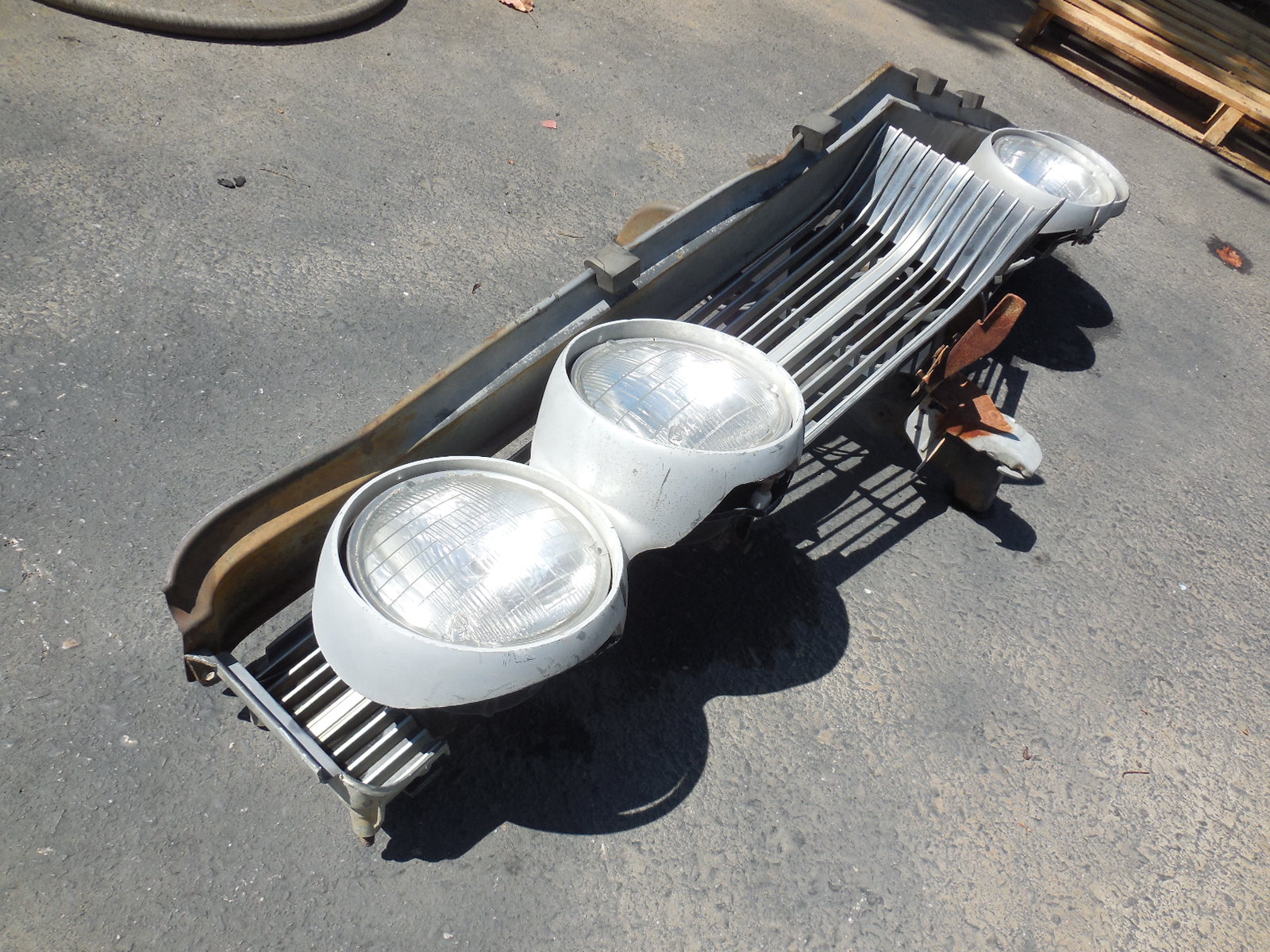 1967 Buick Riviera Grill and Headlights