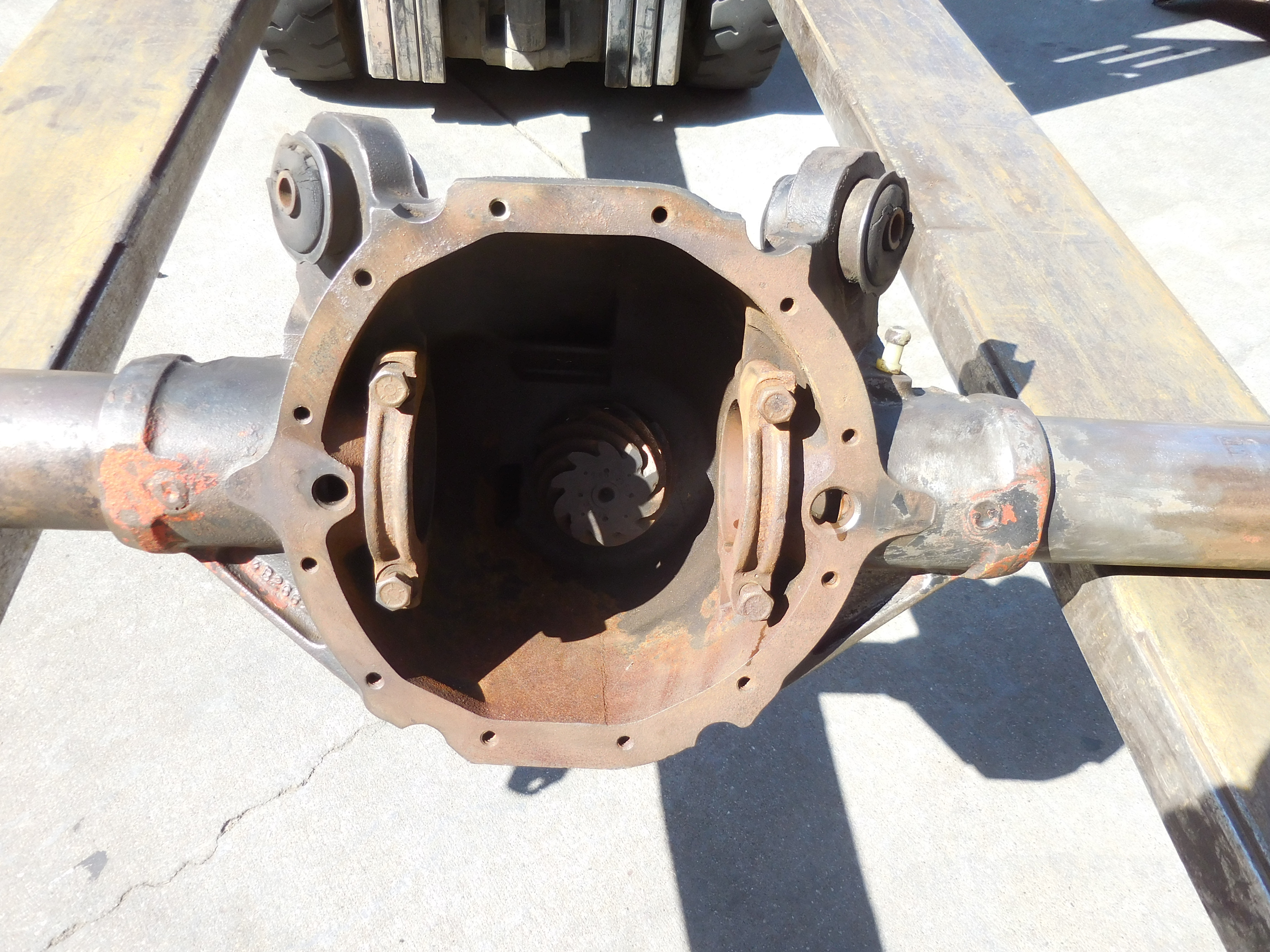 1966 Chevrolet Chevelle Rear Differential 4.10 Posi Carrier Housing. Codes: KKO329 8875745N B266 GM4. Call for details 209-462-4300. 