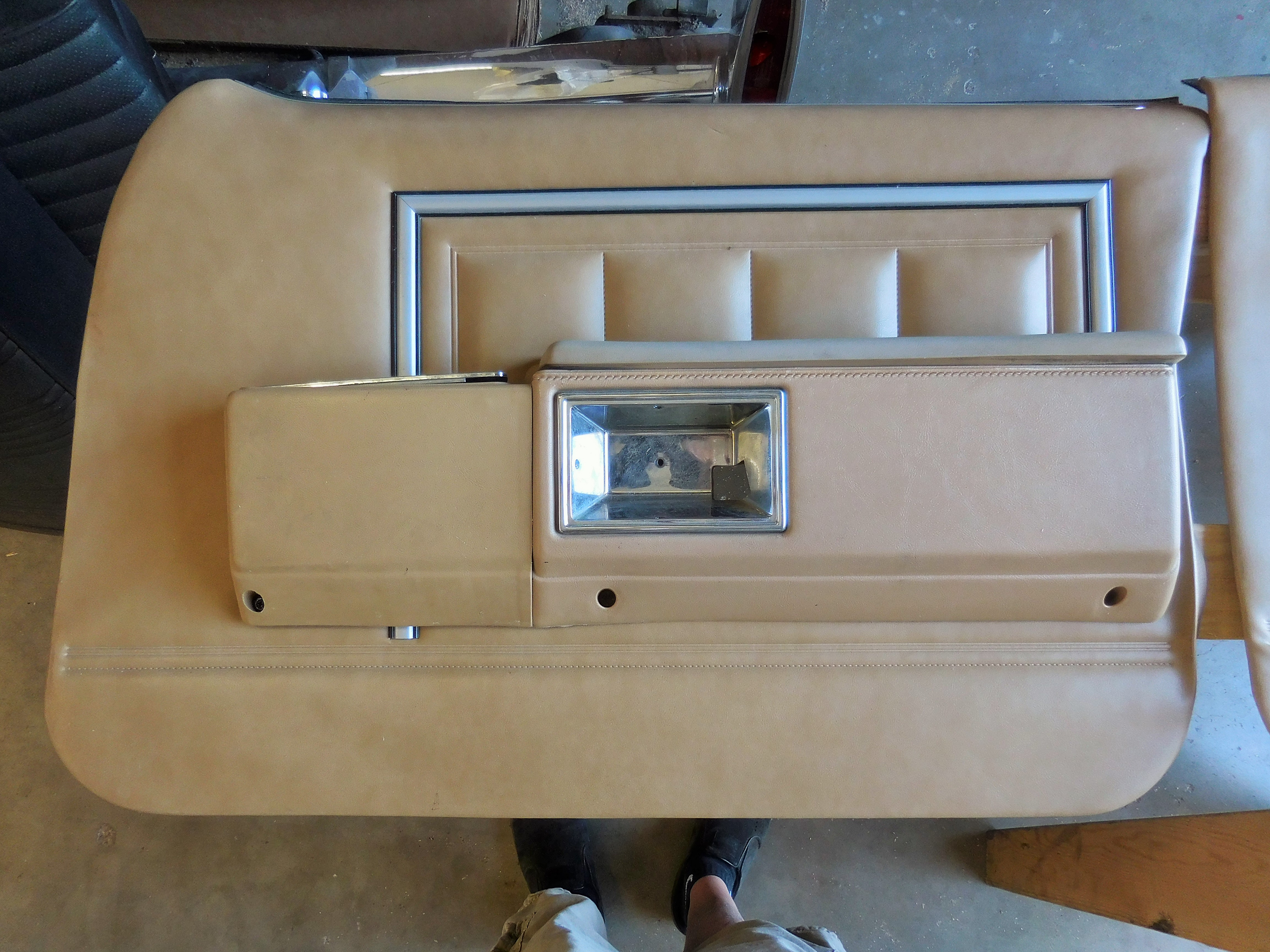 1980,1981,1982,1983,1984,1985,1986,1987,1988,19891986, Chevrolet, Caprice, 4, Door, All, 4, Door, Panels, with, Armrests, and, Switches ,power,switch, armrest,