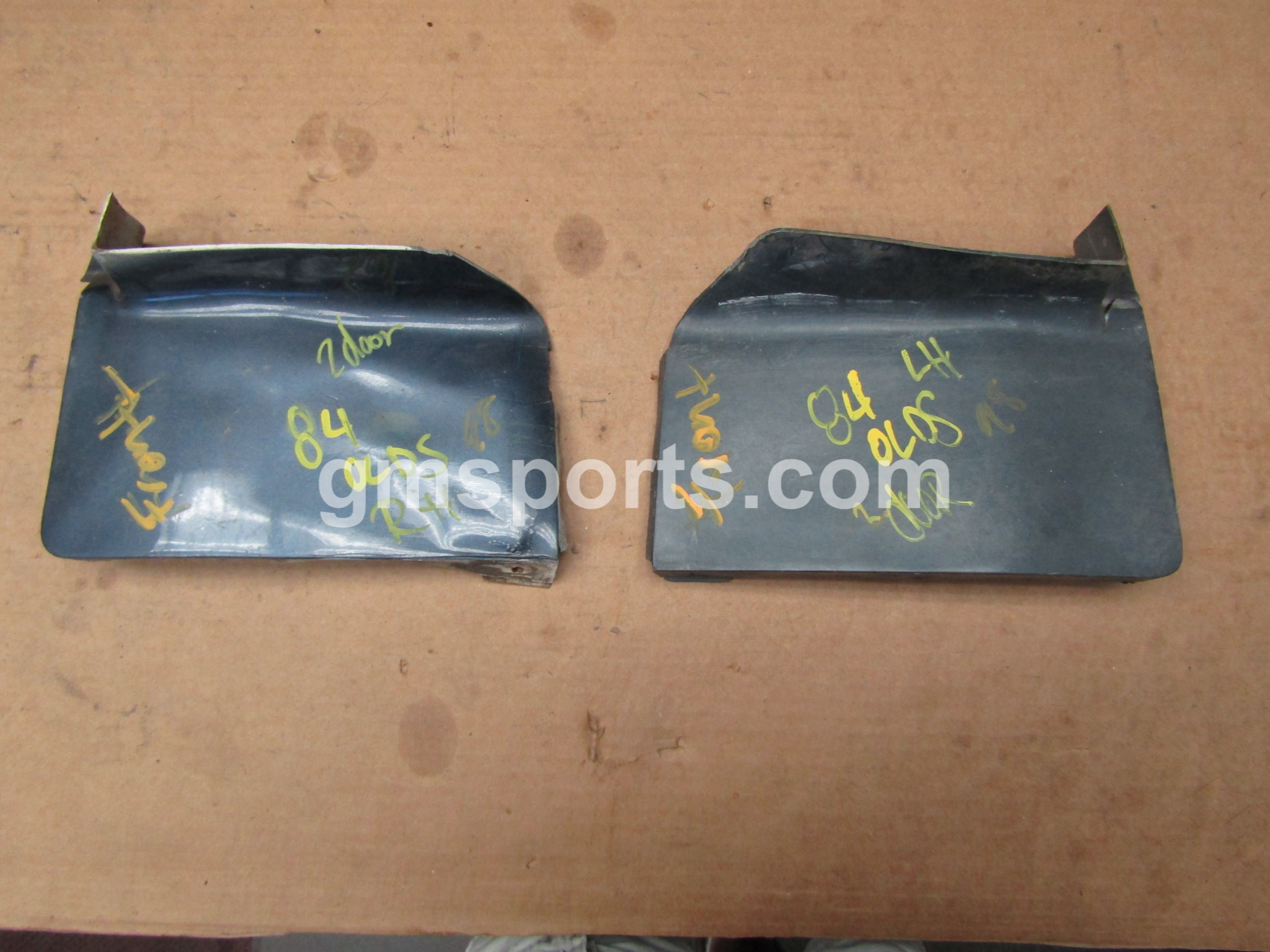 1980,1981,1982,1983,1984,1985, Oldsmobile, 88,98, 1980-1984 Front Bumper Filler corner  left, right,