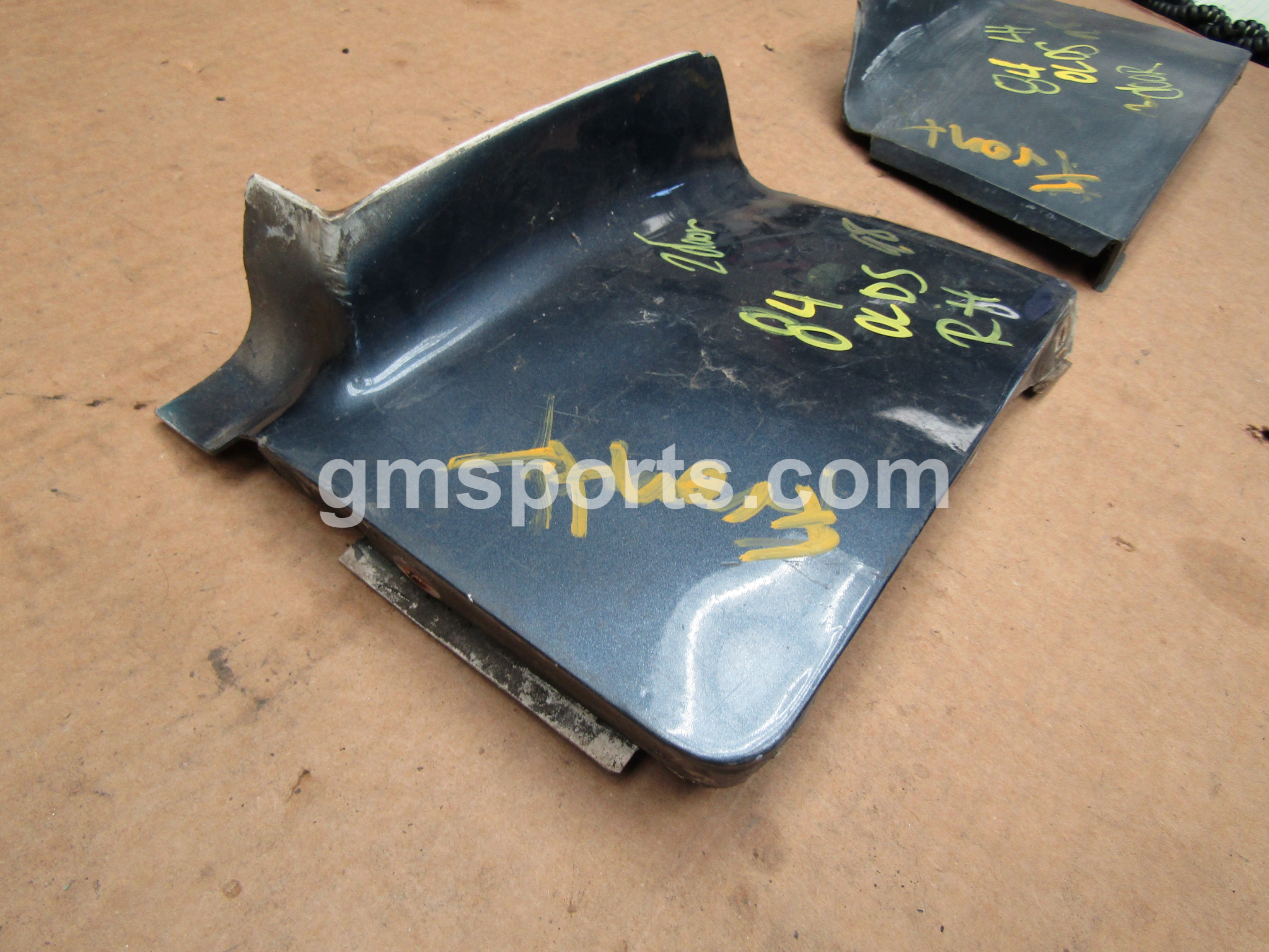 1980,1981,1982,1983,1984,1985, Oldsmobile, 88,98, 1980-1984 Front Bumper Filler corner  left, right,