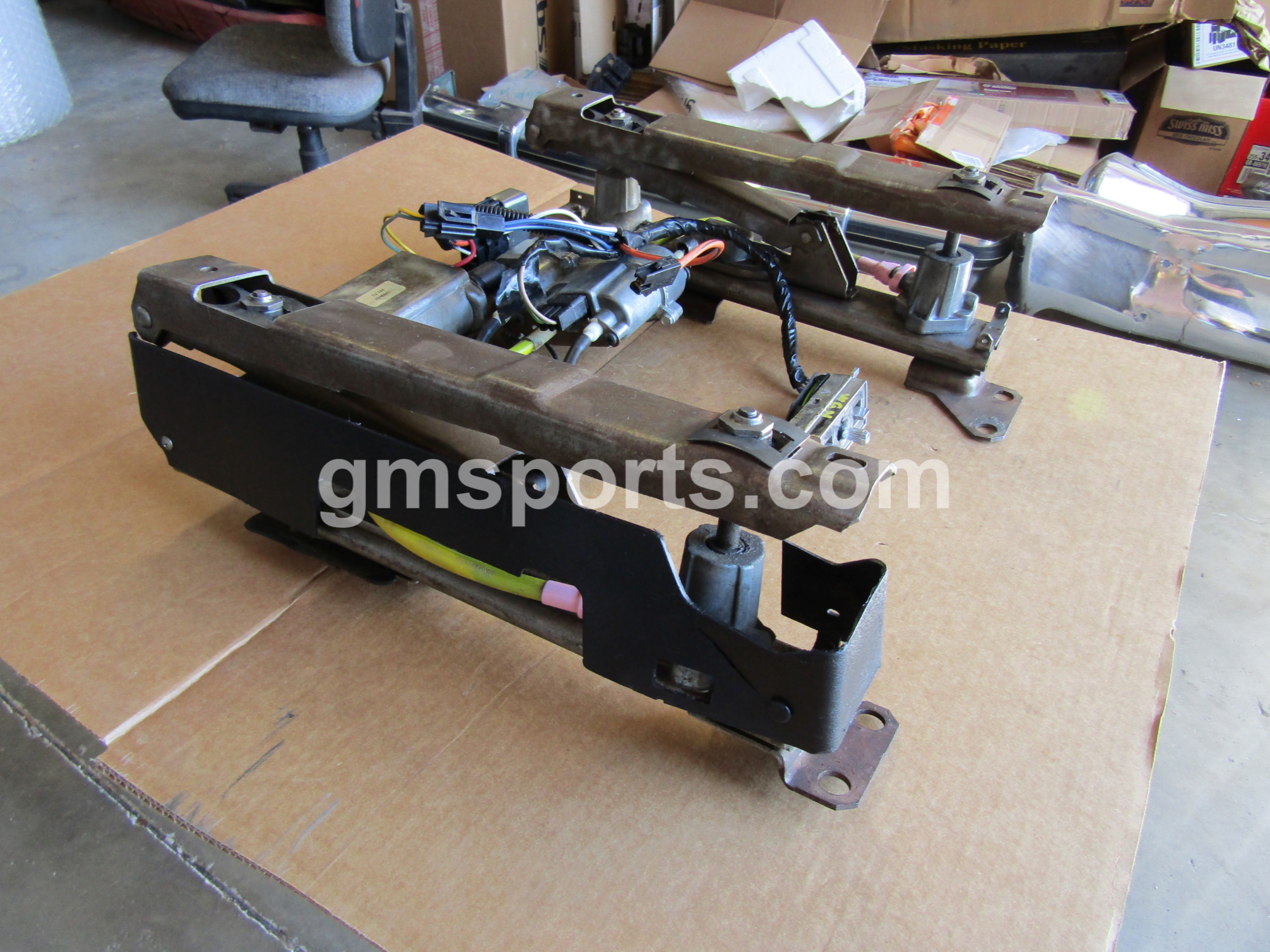 1968,1969,1970,1971,1972,GM, A, Body, Left, Bucket, Seat, Power, Tracks, Chevelle, Cutlass, Skylark, Lemans,driver,