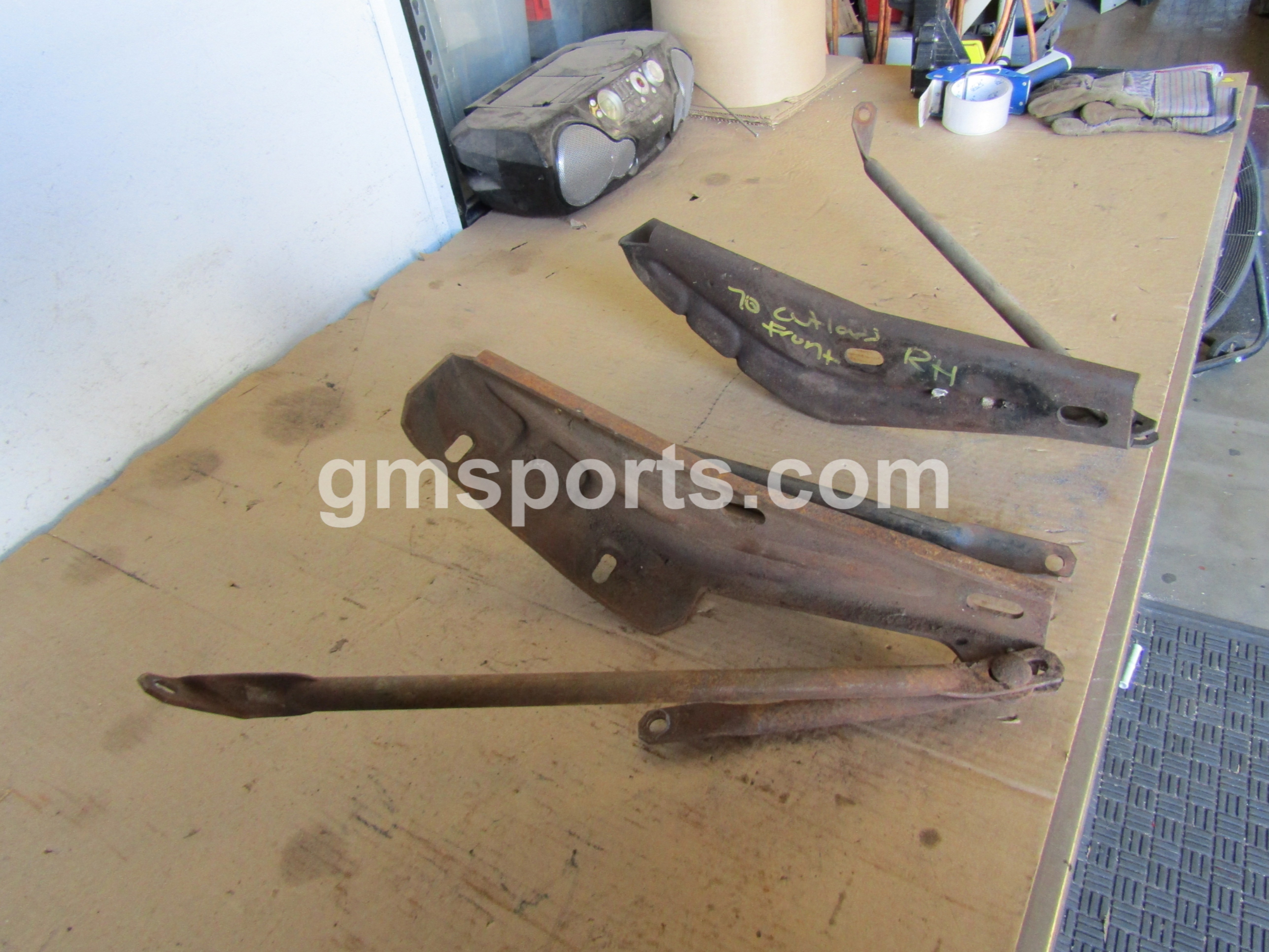 1970, Oldsmobile, Cutlass, Front, Bumper, Bracket, Set,