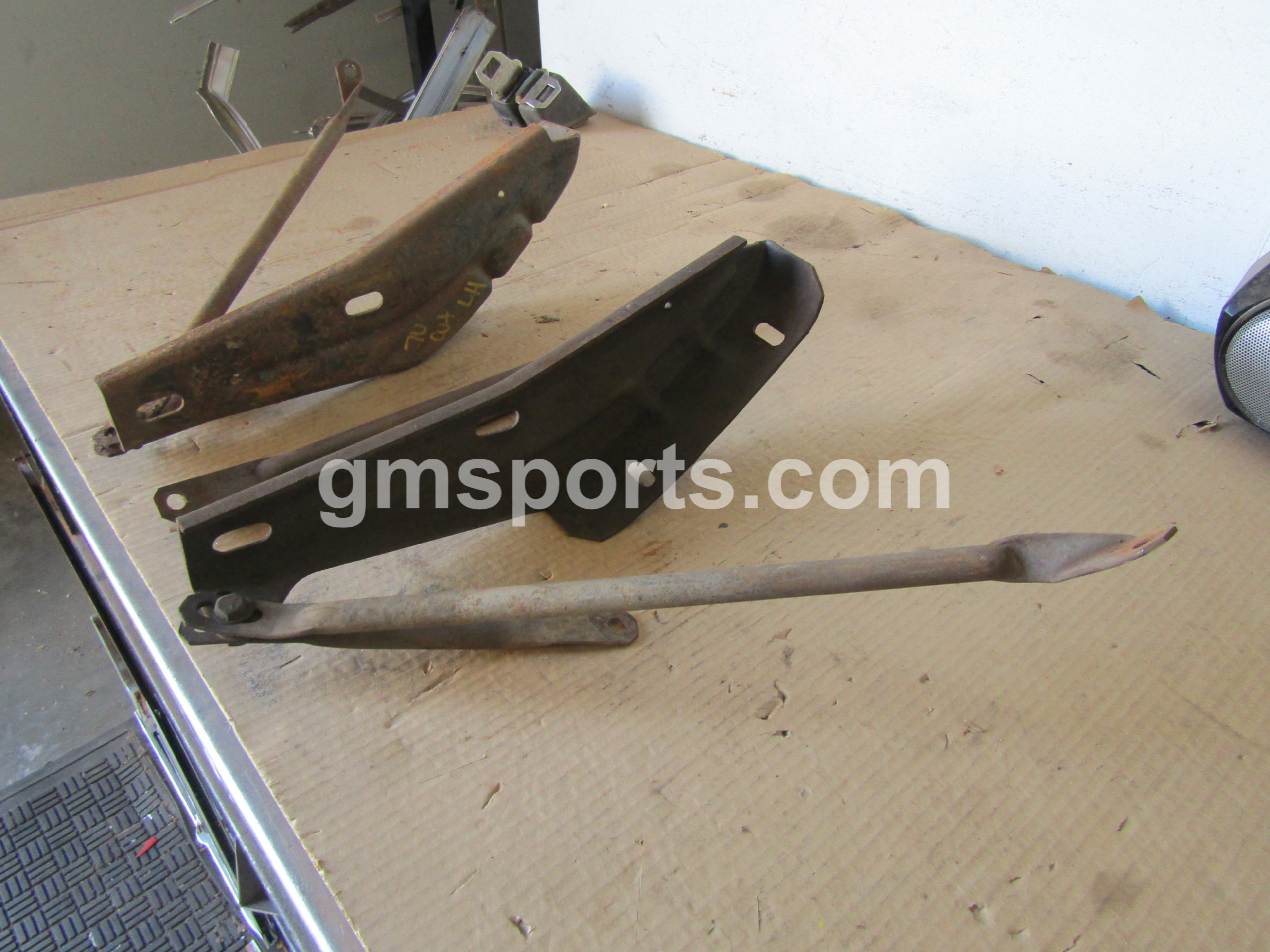 1970, Oldsmobile, Cutlass, Front, Bumper, Bracket, Set,