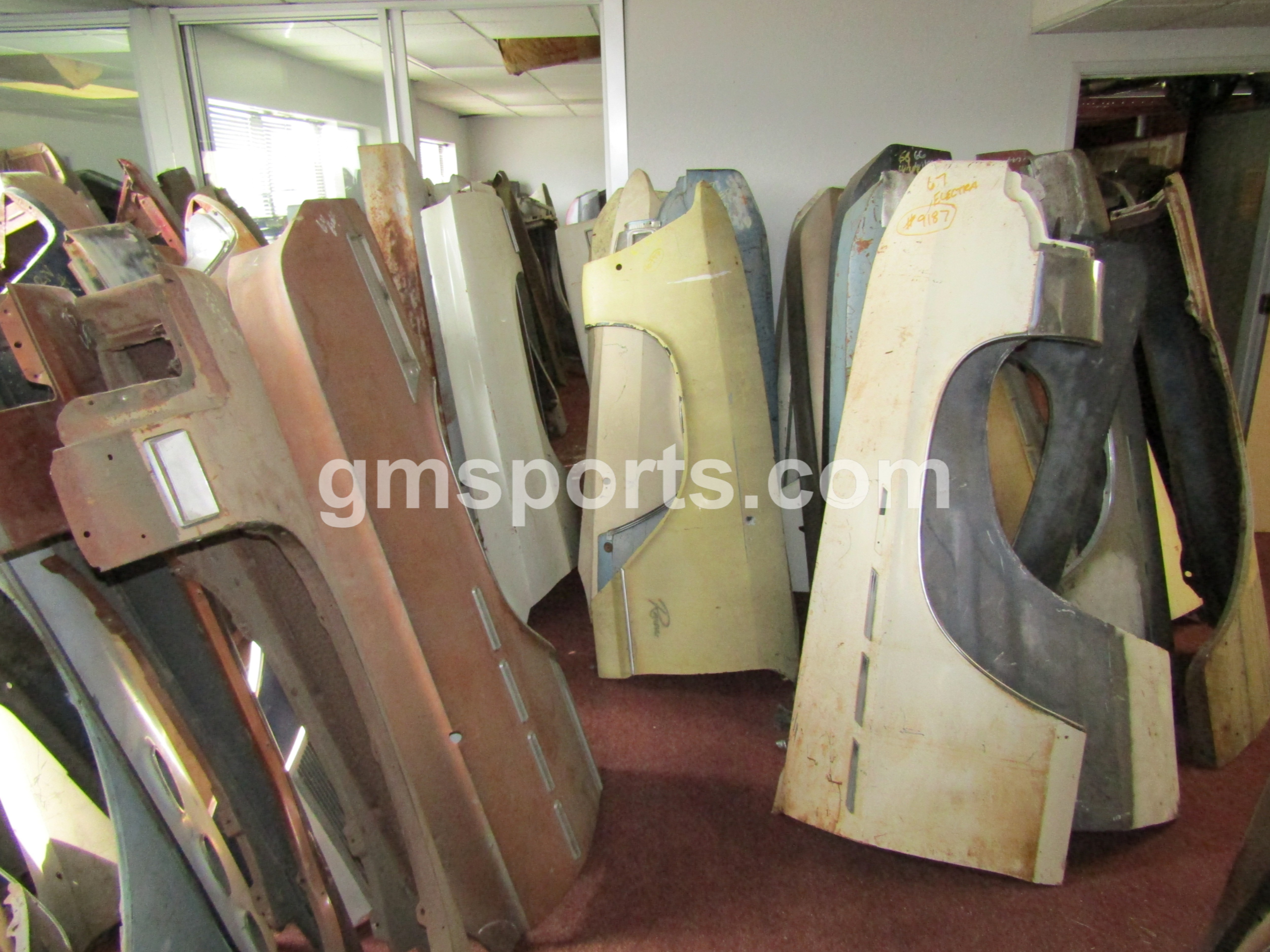 Cutlass, Lemans, Grand, Prix, Skylark, Chevelle, Monte Carlo, Lesabre, Impala, Bonneville, Oldsmobile, 88,/,98, Wildcat, Electra, Catalina, Camaro, Firebird,