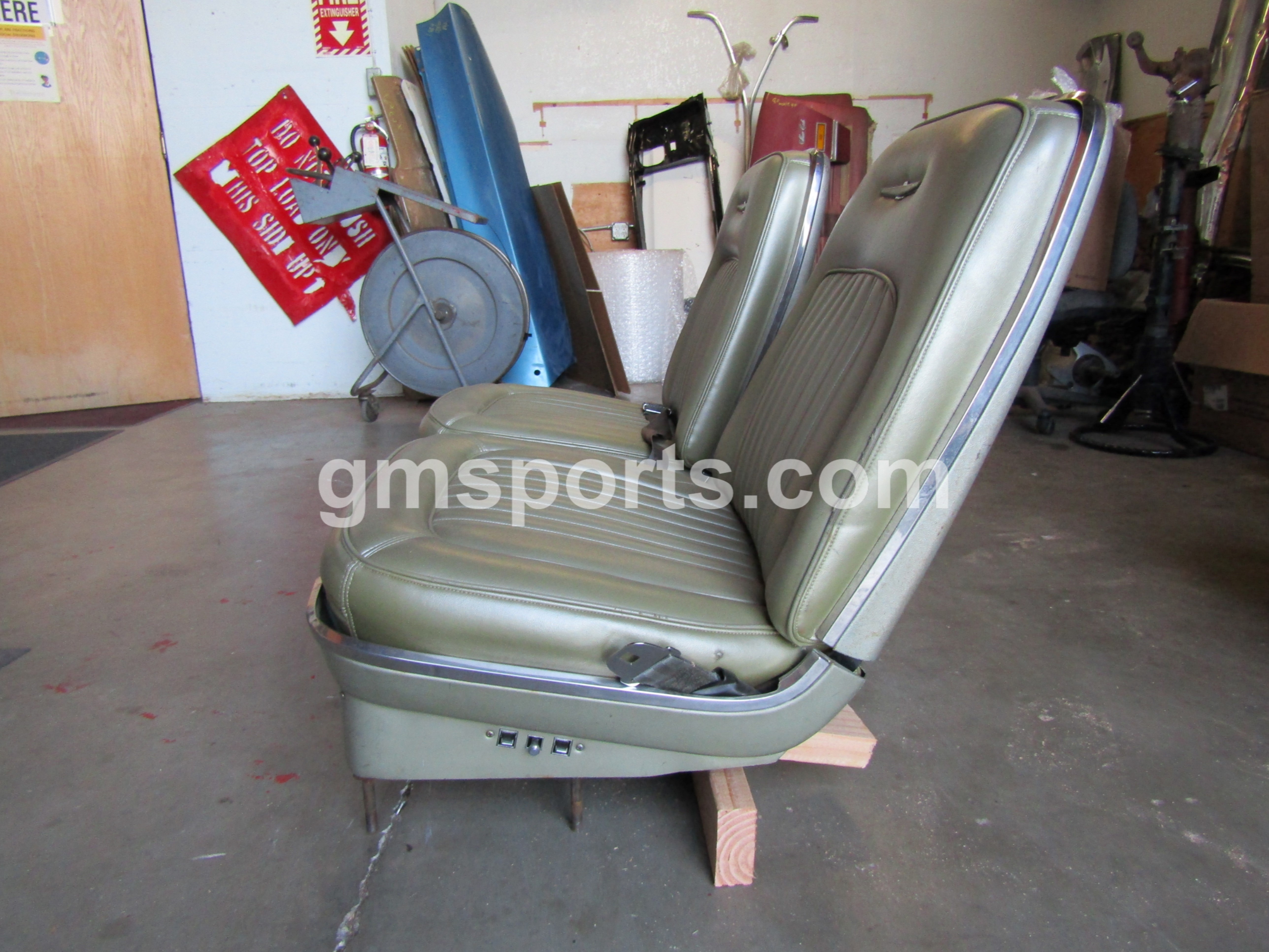 1968, Ford, Thunderbird, Left, Right, Bucket, seat, Set, with, Drivers, Power, Track