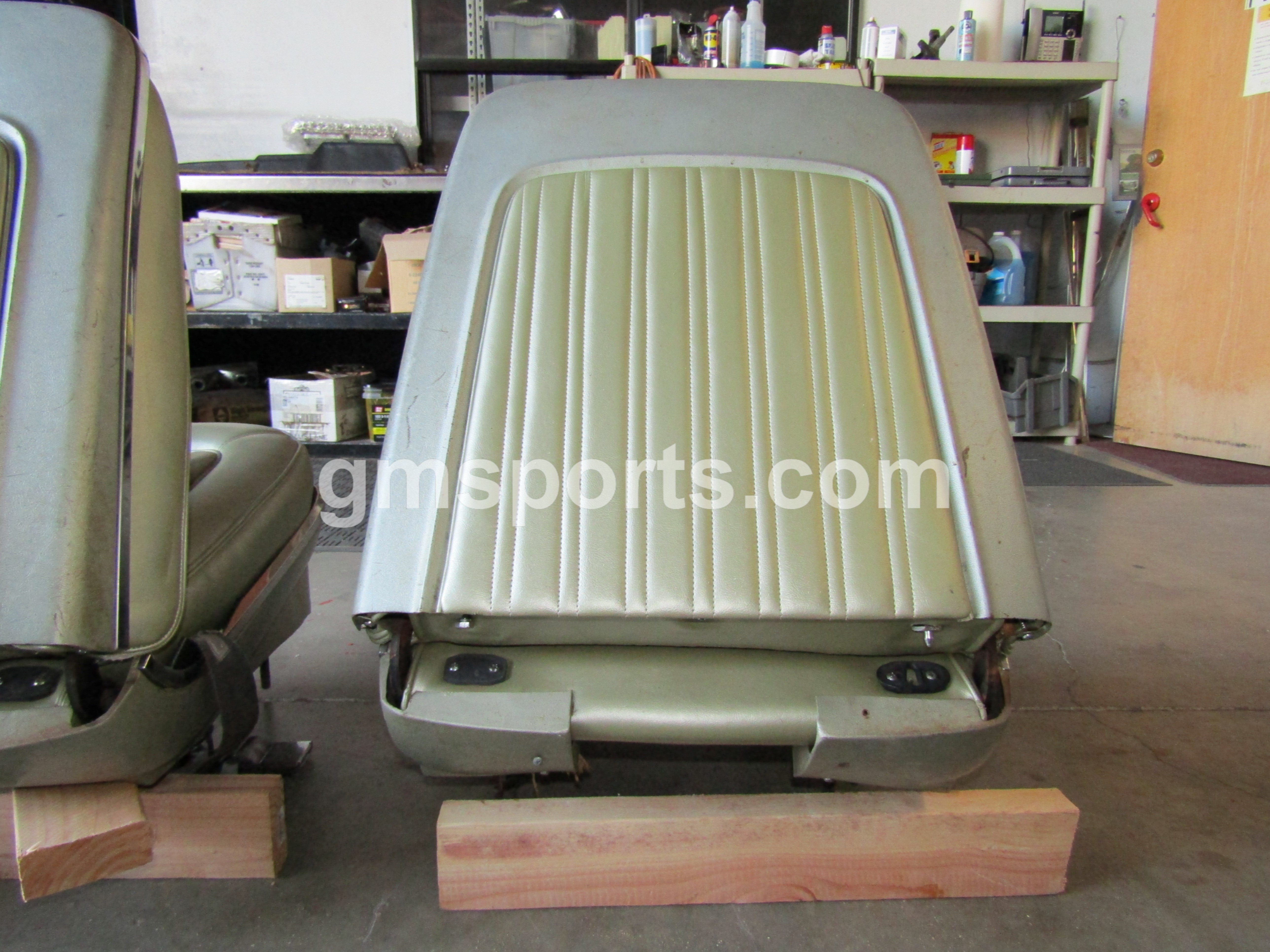 1968, Ford, Thunderbird, Left, Right, Bucket, seat, Set, with, Drivers, Power, Track