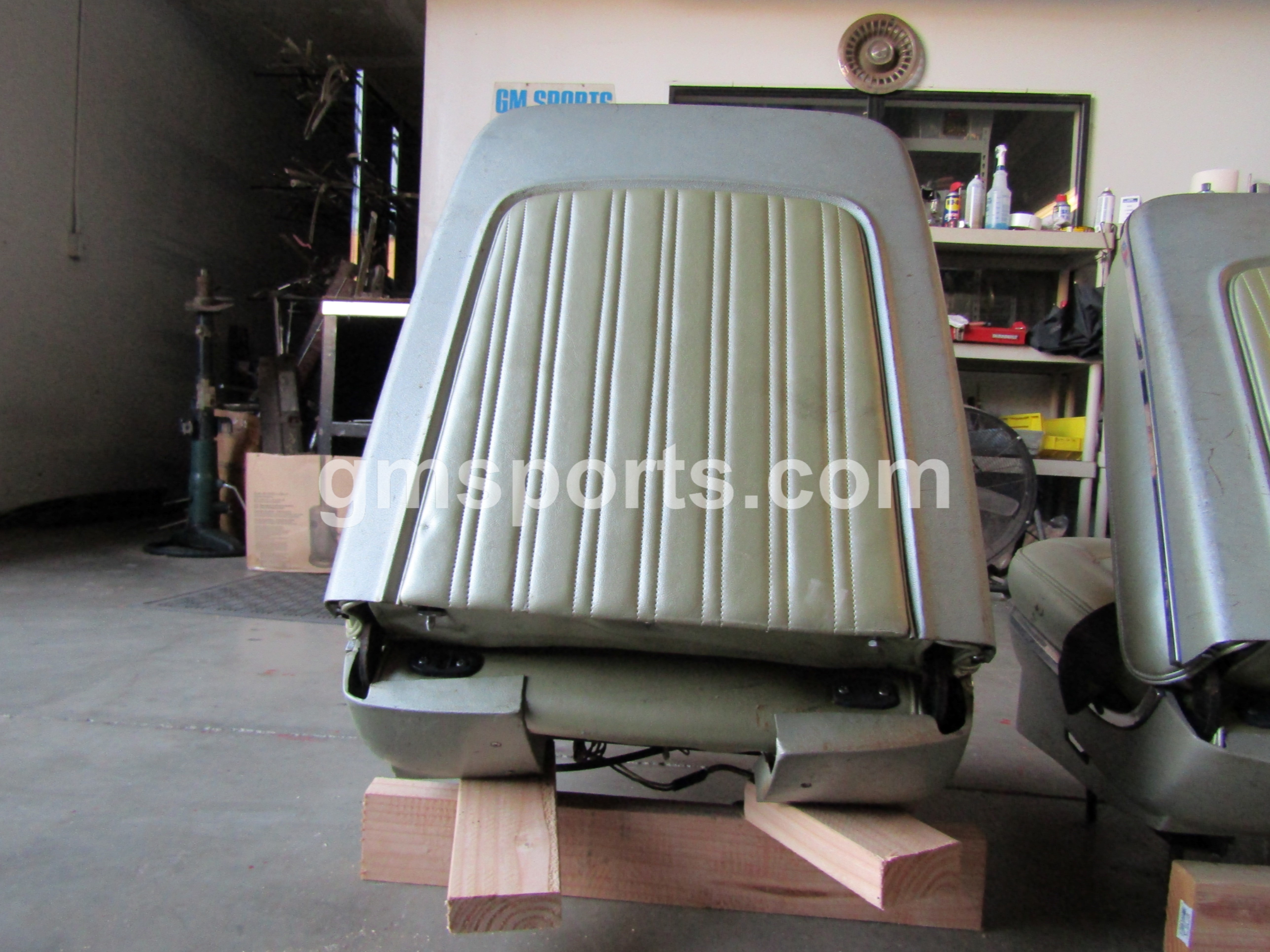 1968, Ford, Thunderbird, Left, Right, Bucket, seat, Set, with, Drivers, Power, Track