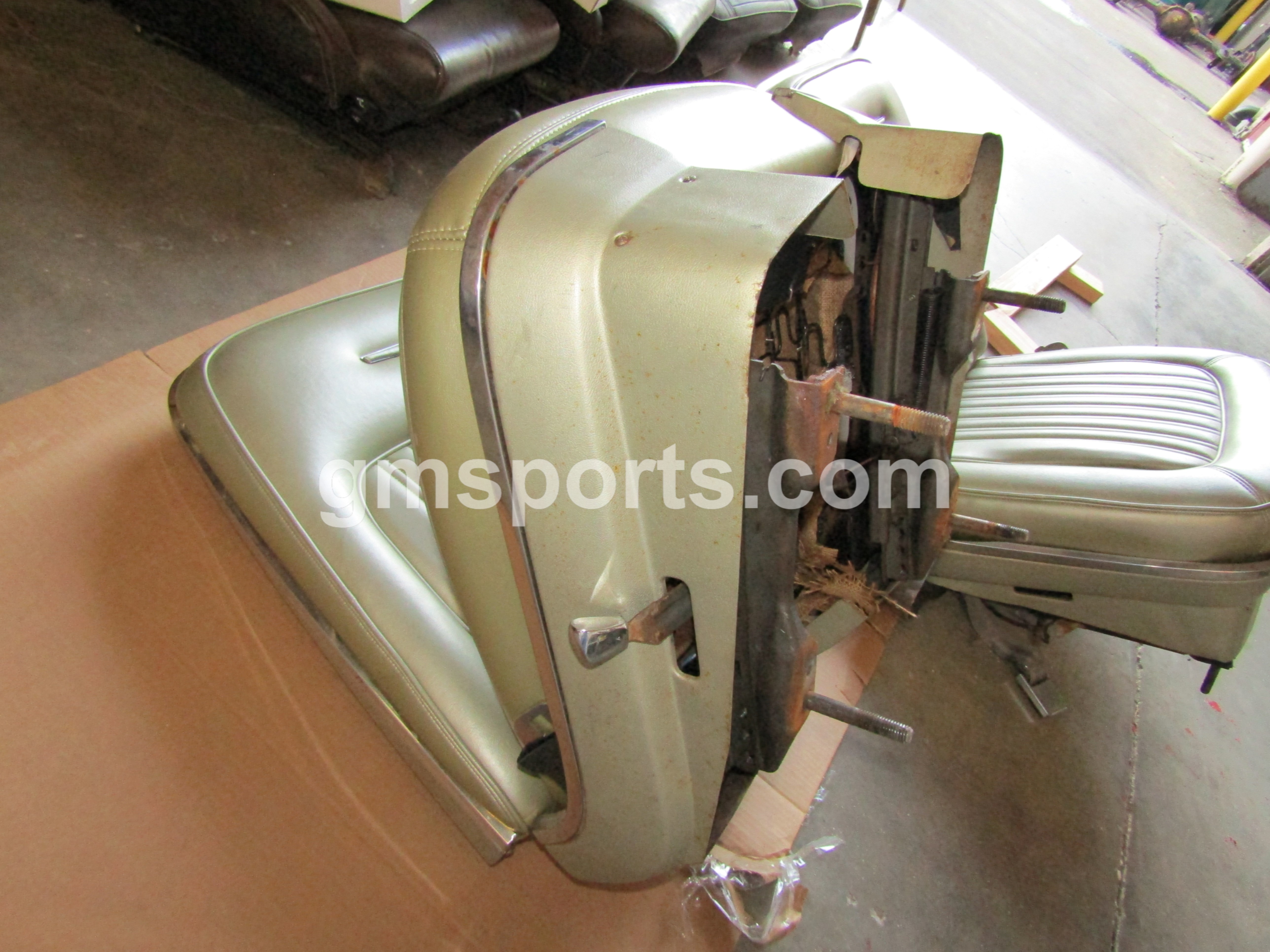 1968, Ford, Thunderbird, Left, Right, Bucket, seat, Set, with, Drivers, Power, Track