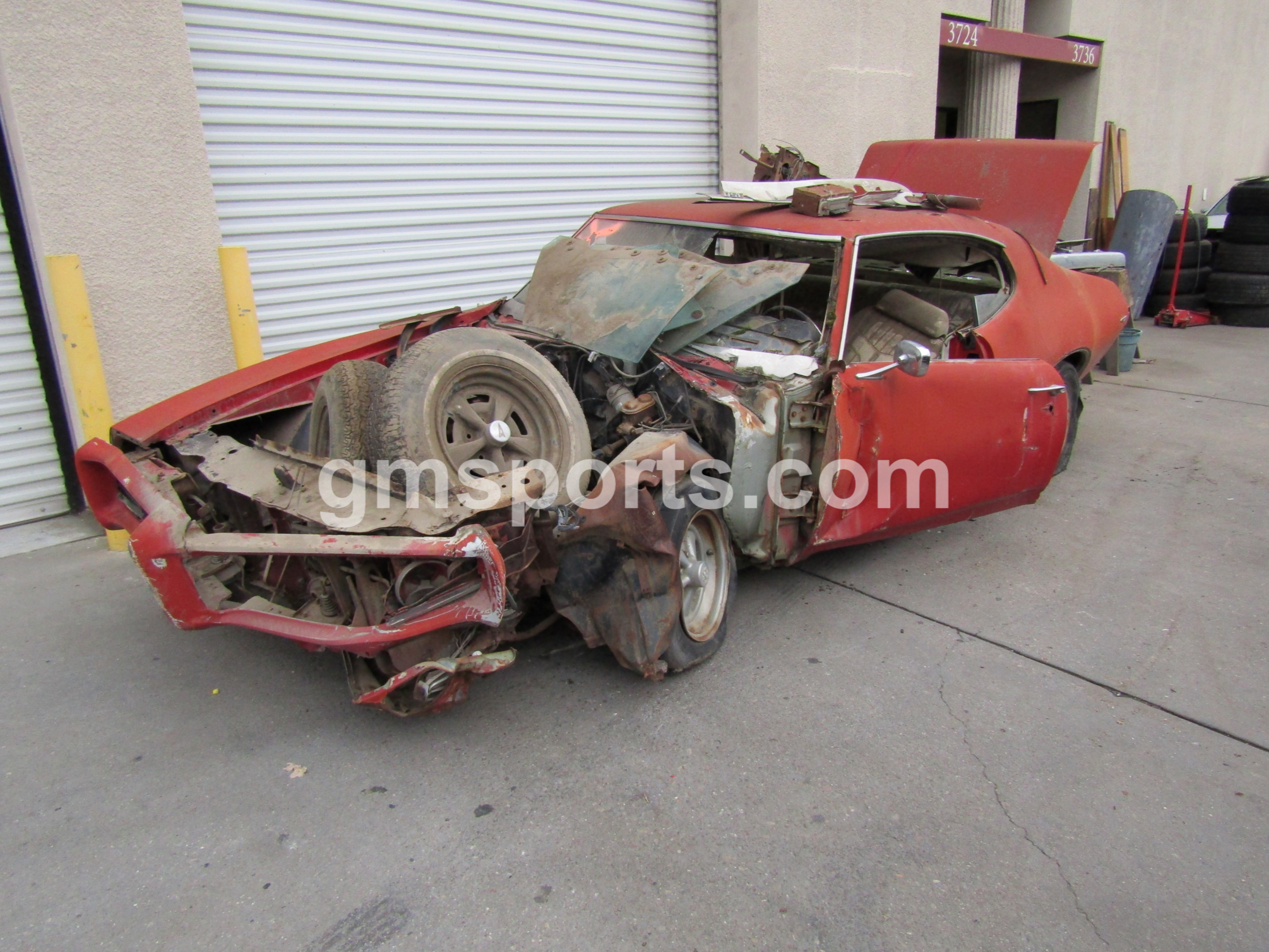 1969, Pontiac, GTO,lemans, roof,door,bumper,400,bucket,seats,deck,lid,front,rear,left,right,dash,suspension,frnder,door,quarter,panel,frame,rear,end,floor,pan,trunk,tail,lights,glass,column,steering, Call, for, Parts,